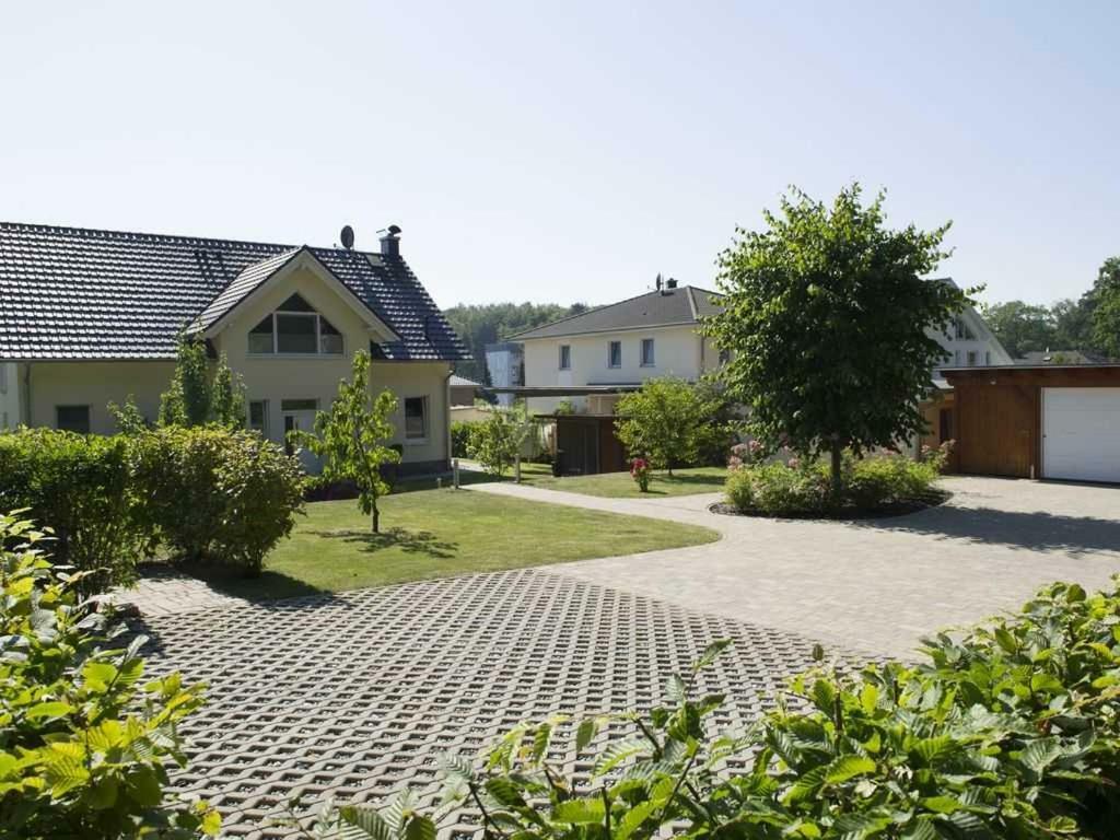 Ferienwohnung Am Waldesrand Sellin  Buitenkant foto