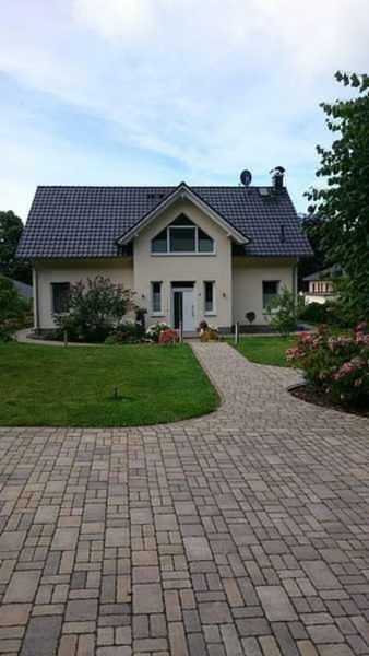 Ferienwohnung Am Waldesrand Sellin  Buitenkant foto