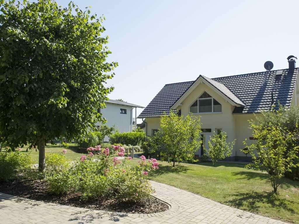 Ferienwohnung Am Waldesrand Sellin  Buitenkant foto
