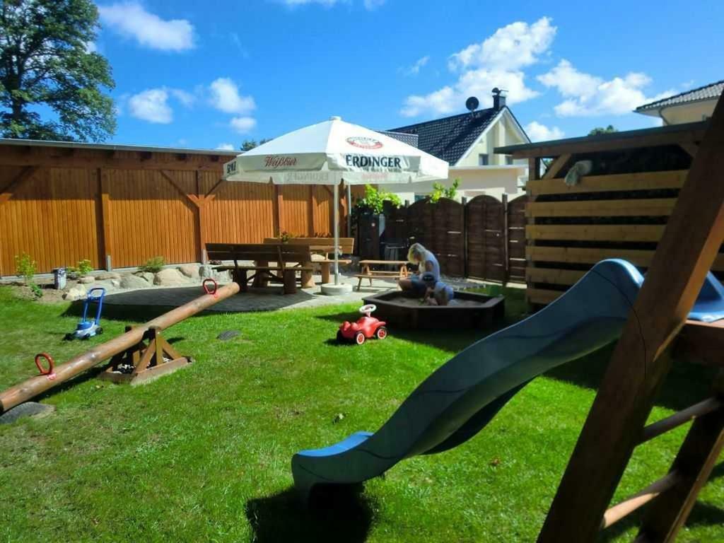 Ferienwohnung Am Waldesrand Sellin  Buitenkant foto